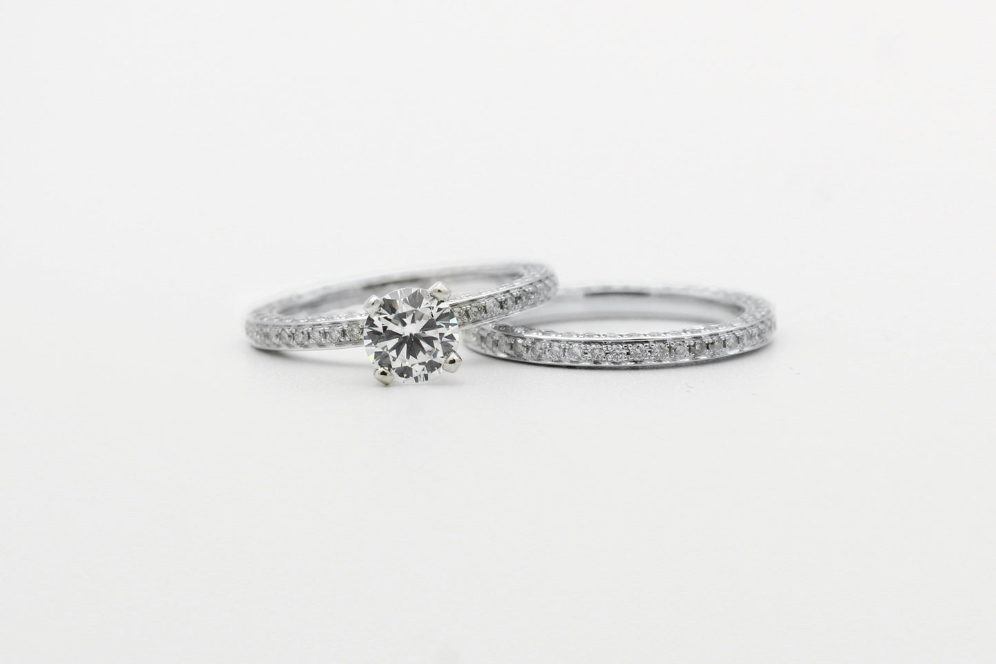 Solitary ring