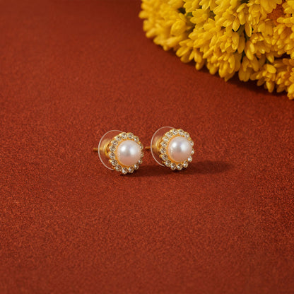 Shivora Pearl Crystal Cluster Studs