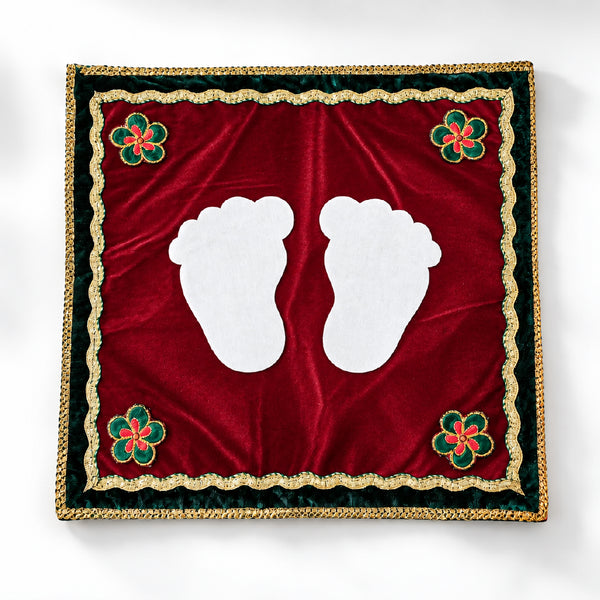 Baby Pagla Rumal Kanku Pagla Footprint Welcome Cloth | Red & Green Decorative Baby Footprint Mat with Golden Border | Newborn Baby Welcome Ceremony, Griha Pravesh, Pooja & Traditional Ritual